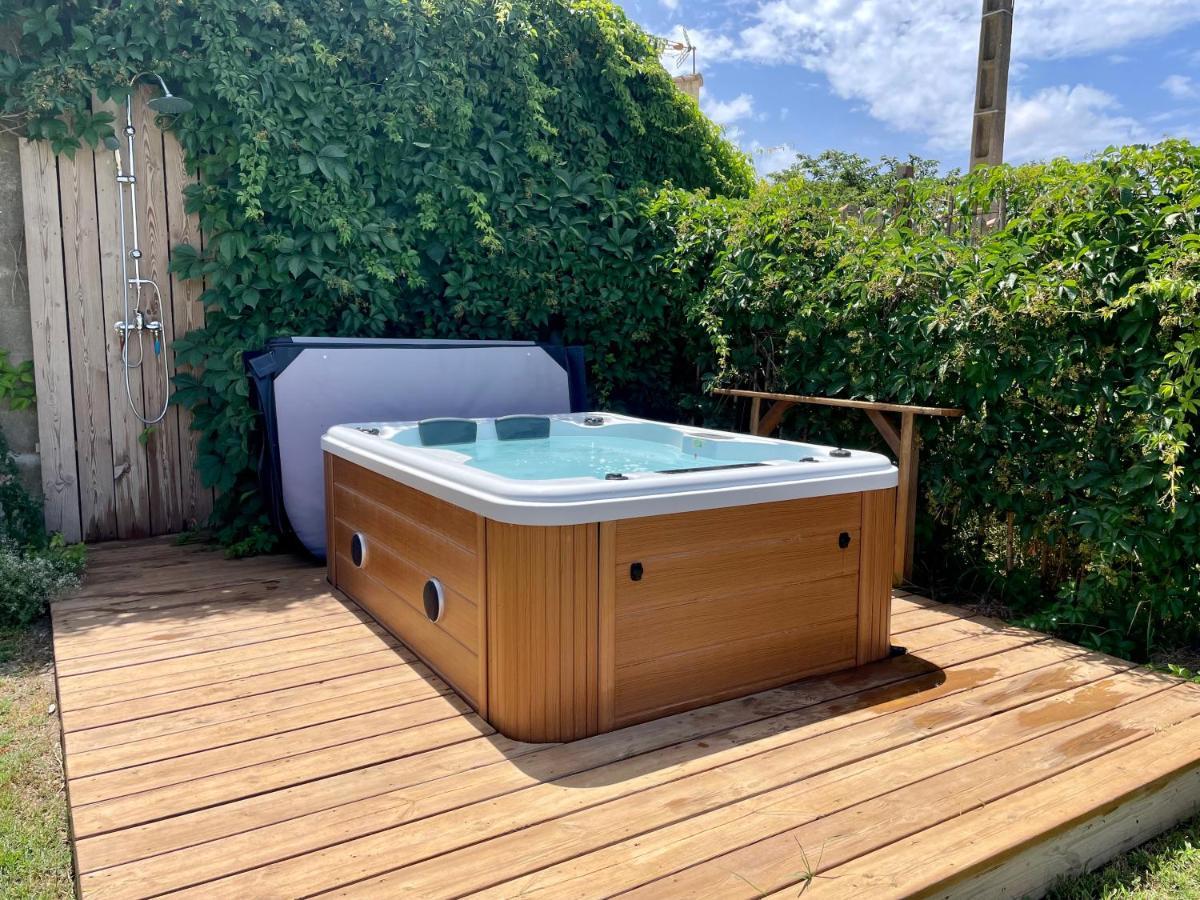 Myinsolite - Tiny-House, Jacuzzi, Brasero, Piscine Aigues-Mortes Eksteriør billede