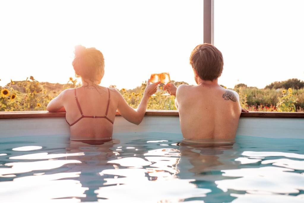 Myinsolite - Tiny-House, Jacuzzi, Brasero, Piscine Aigues-Mortes Eksteriør billede